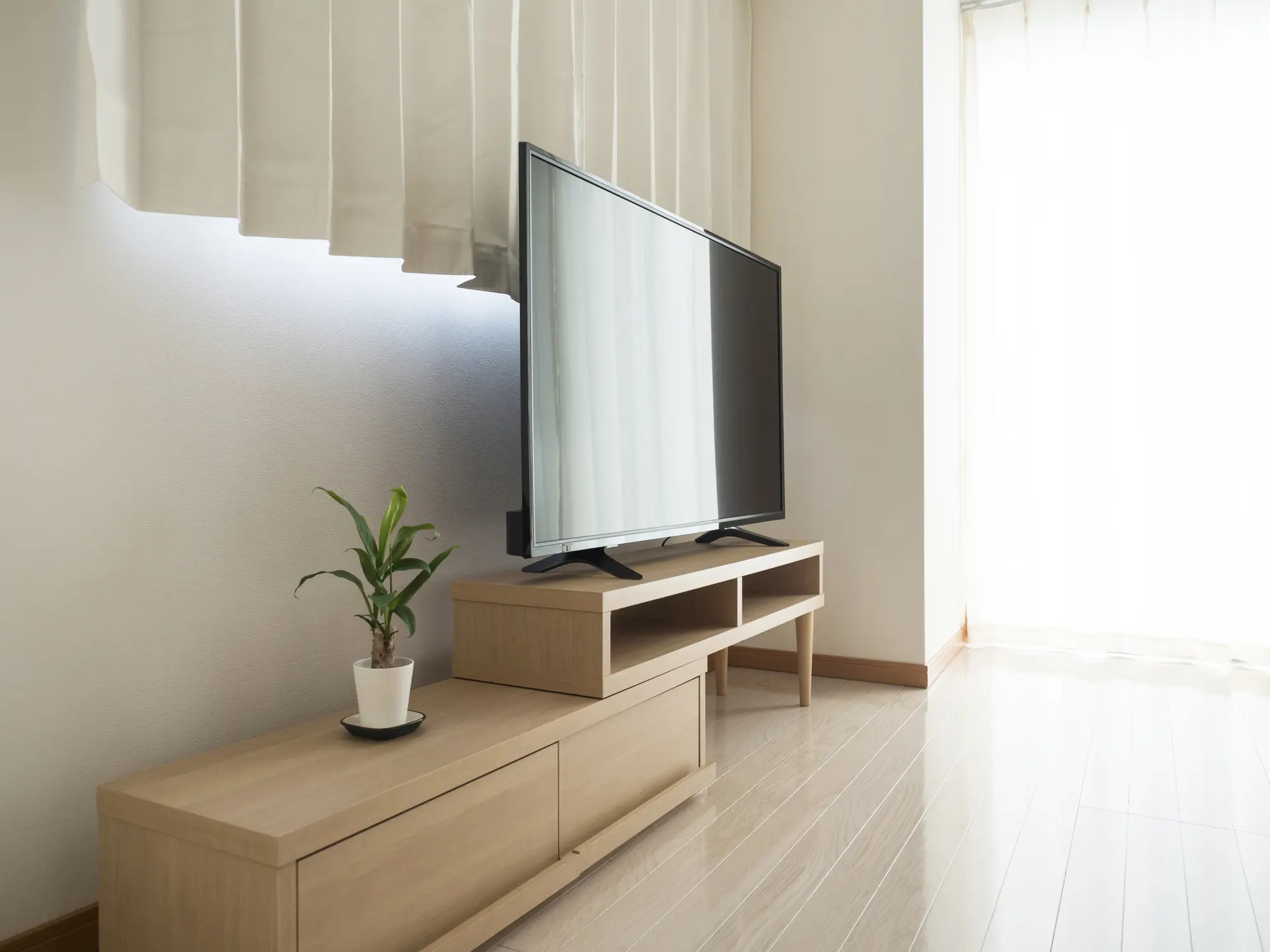 シンプルモダンな洗練されたお部屋にするポイントとは？ - &ART