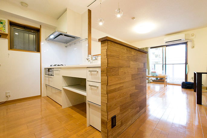M066 無垢材を組み込んだキッチン 住宅 リフォームのアートリフォーム M066 無垢材を組み込んだキッチン 住宅 リフォームのアートリフォーム