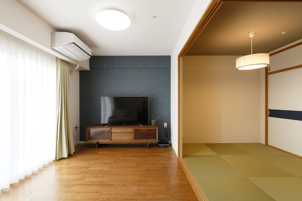 M060 オープンキッチンとアクセントクロスのマンションリフォーム 住宅 リフォームのアートリフォーム